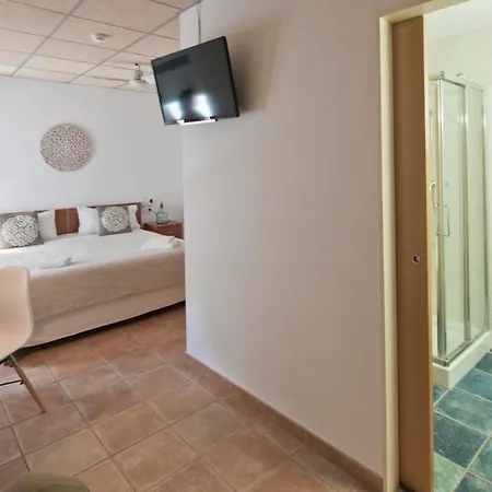 La Salut De Hotel Terrades