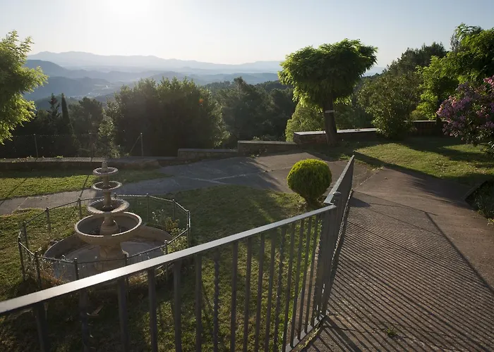 Szálloda La Salut De Terrades